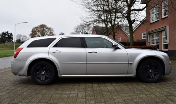 Chrysler 300C Touring - 3.0 V6 CRD Automaat Navi Clima Cruise - 1