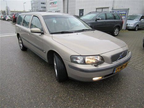 Volvo V70 - 2.4 140pk - 1