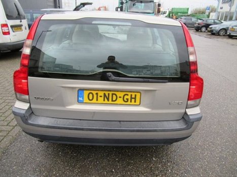 Volvo V70 - 2.4 140pk - 1