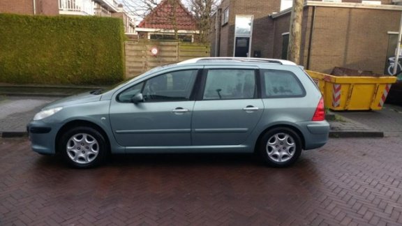 Peugeot 307 SW - 1.6 HDi nieuwe apk bij aflevering - 1