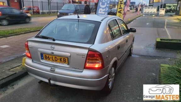 Opel Astra - 1.6i-16V GL - 1
