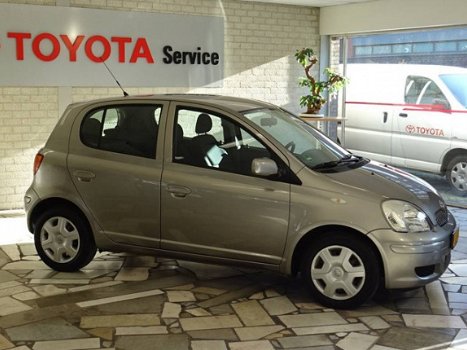 Toyota Yaris - 1.3 VVT-i SOL 5 deurs airco - 1