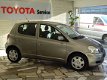 Toyota Yaris - 1.3 VVT-i SOL 5 deurs airco - 1 - Thumbnail