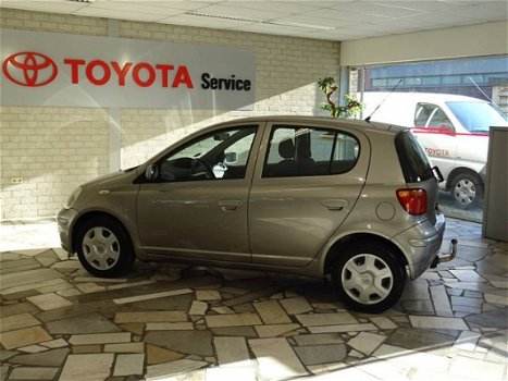 Toyota Yaris - 1.3 VVT-i SOL 5 deurs airco - 1