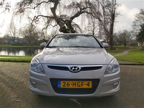 Hyundai i30 - 1.6i Dynamic Clima Aux 126pk 2008 - 1