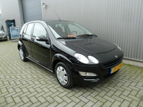 Smart Forfour - 1.0 Spring Edition III Airco/Audio/1e eigenaar/ zeer netjes - 1