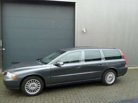 Volvo V70 - 2.4D Edition /Airco/Audio/LMV/zeer nette auto - 1