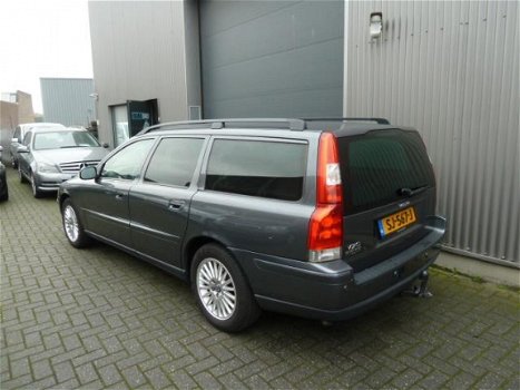 Volvo V70 - 2.4D Edition /Airco/Audio/LMV/zeer nette auto - 1