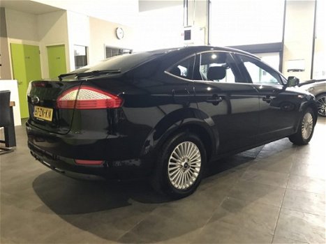 Ford Mondeo - 2.0-16V Titanium Airco ECC | Navigatie | Cruise Control | Parkeersensoren | Bluetooth - 1