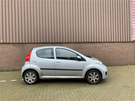 Peugeot 107 - 1.0-12V XS 5drs Airco 2010 170.000km Nieuwe APK - 1