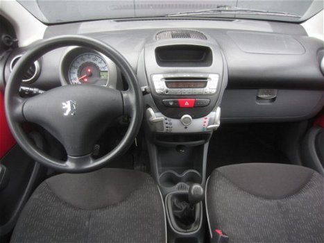 Peugeot 107 - 1.0-12V XS * 5-deurs * Centrale Vergendeling * TOP-Onderhouden * Nap-Pas. Vingerhoets; - 1