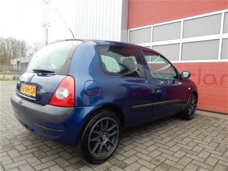 Renault Clio - 1.2-16V Expression 2003 lmv / nieuwe apk - 1