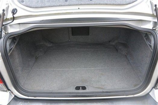 Volvo S60 - 2.4 Edition AUTOMAAT MET AIRCO & JAAR APK - 1