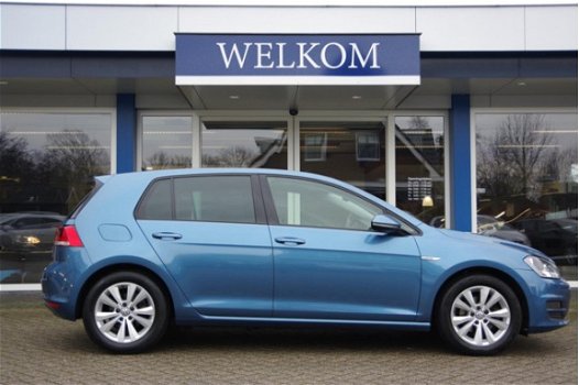 Volkswagen Golf - 1.0 TSI Comfortline Camera Navigatie Apple CarPlay - 1