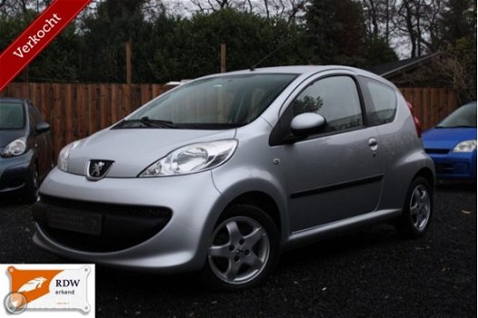 Peugeot 107 - 1.0-12V 3-Drs XS Exclusive Uitv. Airco Half Leer/Alcantara Sportvelgen Centr.Vergr. El - 1