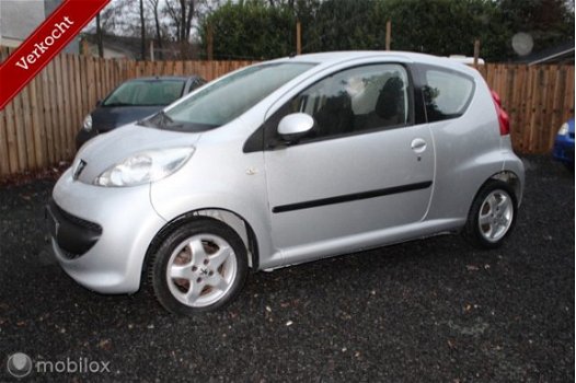 Peugeot 107 - 1.0-12V 3-Drs XS Exclusive Uitv. Airco Half Leer/Alcantara Sportvelgen Centr.Vergr. El - 1