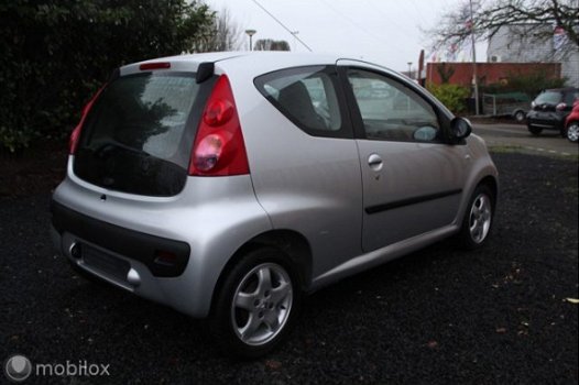 Peugeot 107 - 1.0-12V 3-Drs XS Exclusive Uitv. Airco Half Leer/Alcantara Sportvelgen Centr.Vergr. El - 1