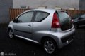 Peugeot 107 - 1.0-12V 3-Drs XS Exclusive Uitv. Airco Half Leer/Alcantara Sportvelgen Centr.Vergr. El - 1 - Thumbnail