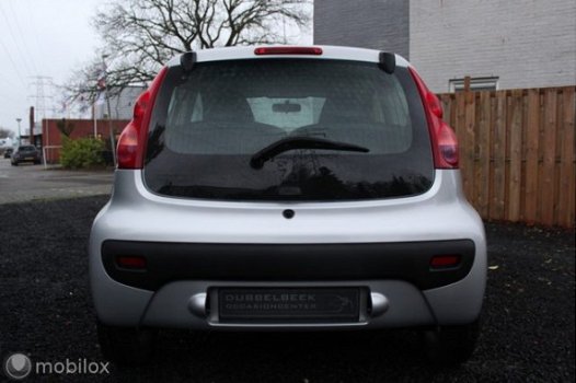 Peugeot 107 - 1.0-12V 3-Drs XS Exclusive Uitv. Airco Half Leer/Alcantara Sportvelgen Centr.Vergr. El - 1