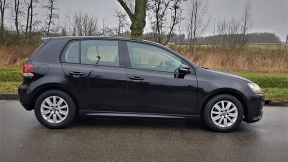 Volkswagen Golf - 1.6 TDI BlueMotion 2012-10 cruise airco - 1