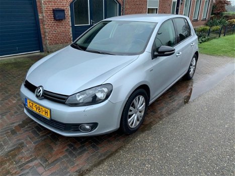 Volkswagen Golf - 1.6 TDI Highline BlueMotion APK 26-10-2020 Navi, Parkeersensor, Airco, Stoelverwar - 1