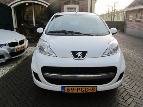 Peugeot 107 - 1.0-12V Millesim 200 - 1