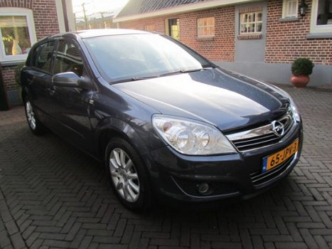 Opel Astra - 1.6 Temptation - 1