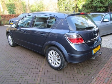 Opel Astra - 1.6 Temptation - 1