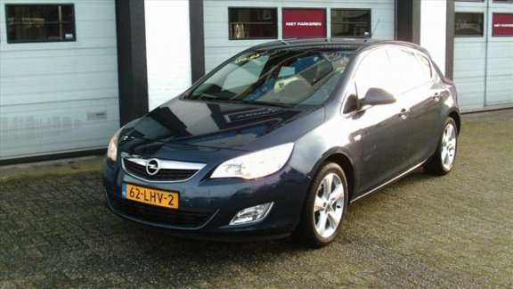 Opel Astra - 1.6 ECOTEC 85KW 5-D Edition - 1