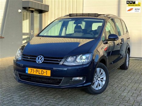 Volkswagen Sharan - 1.4 TSI Comfortline 7p. VOL OPTIE 7 PERS 1e EIGEN AUTOMAAT DSG PANODAK XENON LED - 1