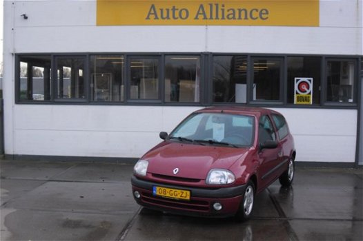 Renault Clio - 1.4 Ludo trekhaak, lichtmetalen velgen met 4 seizoenenband, nieuwe koppeling - 1