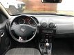Dacia Duster - 1.6 Lauréate 2wd NIEUWE APK, AIRCO - 1 - Thumbnail