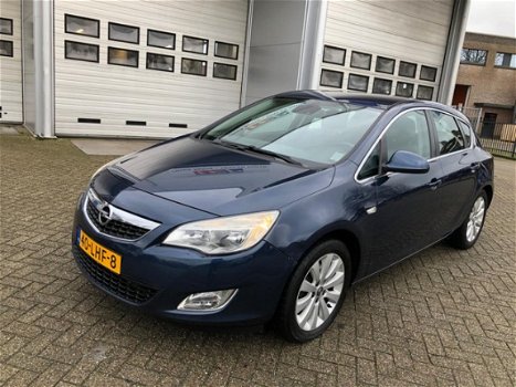 Opel Astra - 1.7 CDTi Cosmo (bj 2010) LEER|6-BAK|CLIMA - 1