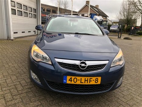 Opel Astra - 1.7 CDTi Cosmo (bj 2010) LEER|6-BAK|CLIMA - 1