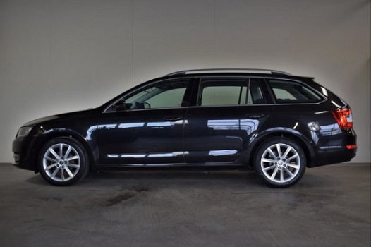 Skoda Octavia Combi - 1.2 TSI GREENTECH NAVI/XENON/PDC V+A/STOELVERW./CANTON AUDIO - 1