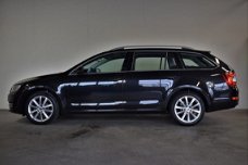 Skoda Octavia Combi - 1.2 TSI GREENTECH NAVI/XENON/PDC V+A/STOELVERW./CANTON AUDIO