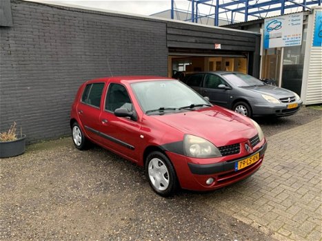 Renault Clio - 1.2 Expression 5deurs stuurbekrachtiging elek ramen centraal - 1