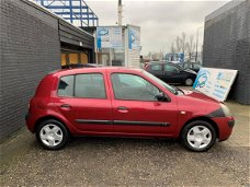 Renault Clio - 1.2 Expression 5deurs stuurbekrachtiging elek ramen centraal