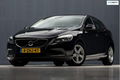 Volvo V40 - 1.6 D2 Kinetic Sport (NAVIGATIE, DIGITAL COCKPIT, SFEERVERLICHTING, SPORTSTOELEN, TELEFO - 1 - Thumbnail