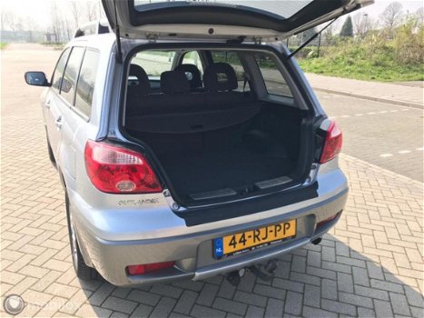 Mitsubishi Outlander - 2.0 Invite plus / NAP / LAGE KMSTAND - 1