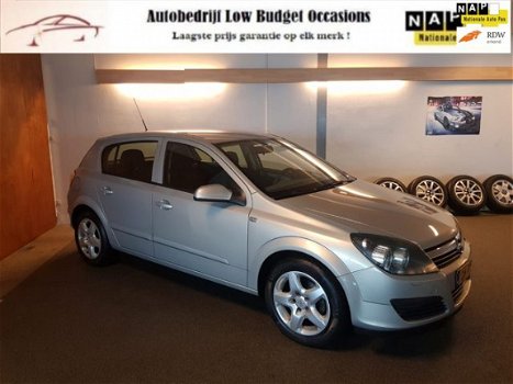 Opel Astra - 1.6 Edition Apk Nieuw, Cruise, Clima, Automaat, N.A.P, Lm velgen, 5Drs, Topstaat - 1