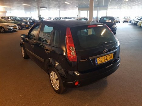 Ford Fiesta - 1.3-8V Champion Apk Nieuw, Airco, E-Ramen, Weinig km's, N.A.P, 5Drs, Nieuwstaat - 1