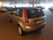 Ford Fiesta - 1.25-16V Ambiente Apk Nieuw, 2e eigenaar, Airco, E-Ramen, N.A.P, 5Drs, Zeer Nette staa