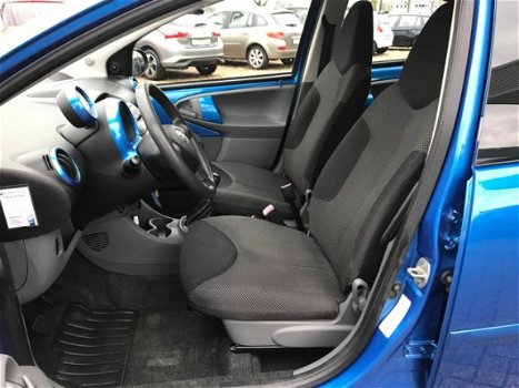 Toyota Aygo - 1.0-12V Dynamic Blue Airco, 5-deurs, Radio/cd, etc - 1