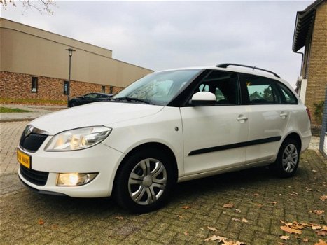 Skoda Fabia Combi - 1.2 TSI - 105 PK / AIRCO/ AUX/ ELEKTR.PAKKET/ CV/ NIEUWE APK - 1