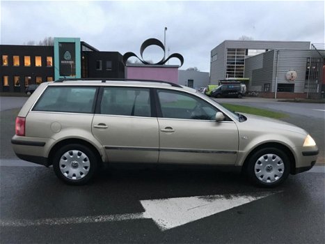 Volkswagen Passat Variant - 1.9 TDI Arctic *APK*AIRCO*DRIEM VERV.BIJ 488DKM - 1