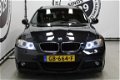 BMW 3-serie Touring - 318i M Sport AUTOMAAT PANORAMADAK LEDER XENON TREKHAAK LM VELGEN - 1 - Thumbnail
