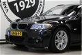 BMW 3-serie Touring - 318i M Sport AUTOMAAT PANORAMADAK LEDER XENON TREKHAAK LM VELGEN - 1 - Thumbnail