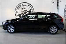 Volvo V60 - 1.6 T3 Kinetic NAVIGATIE CLIMA 16 INCH