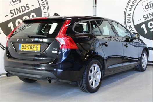 Volvo V60 - 1.6 T3 Kinetic NAVIGATIE CLIMA 16 INCH - 1